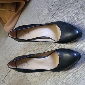 Naturalizer Black Heels Leather Pumps Dressy Designer Comfort 8.5 Stylish Work